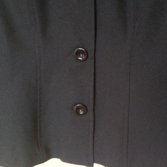 Button up - Picture 6 of 7